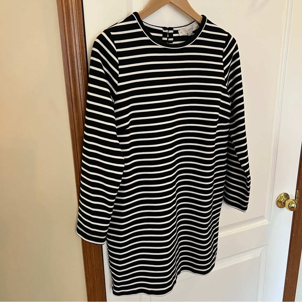 LOFT Size Large Petite Like NEW! Black/White Striped Classic Long Sleeve Dress